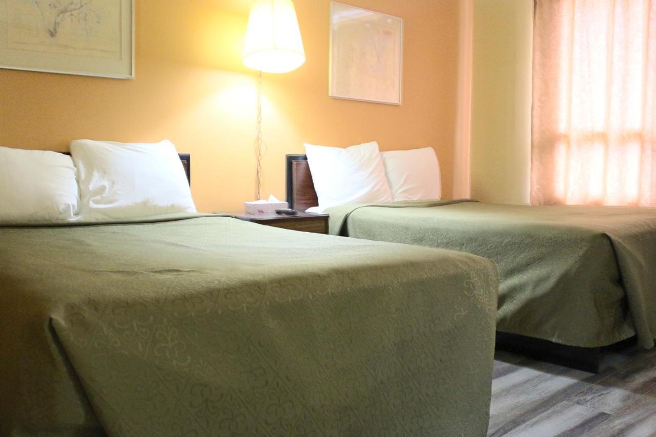 Travellers Motel 2*