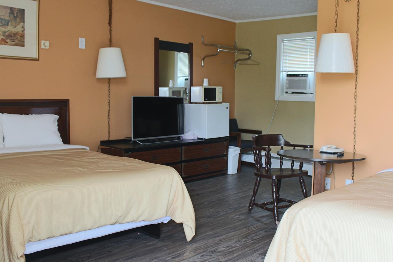Travellers Motel 2*
